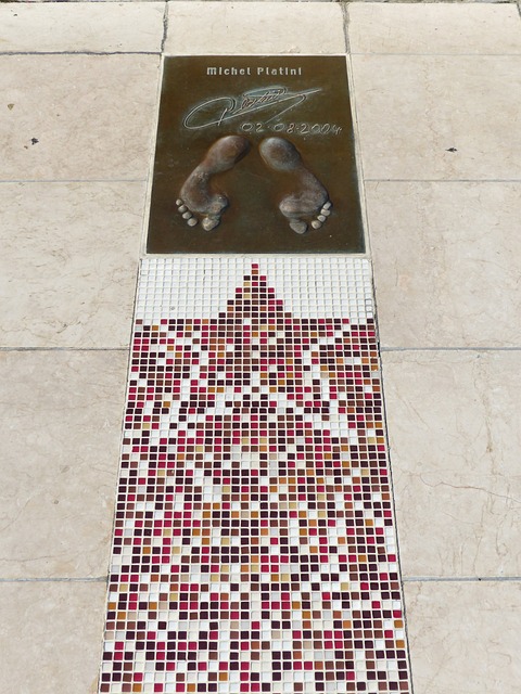 打破马来西 打破马来西